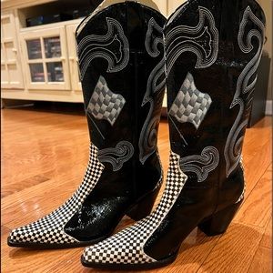 Size 8 Nascar Cowboy Boots.